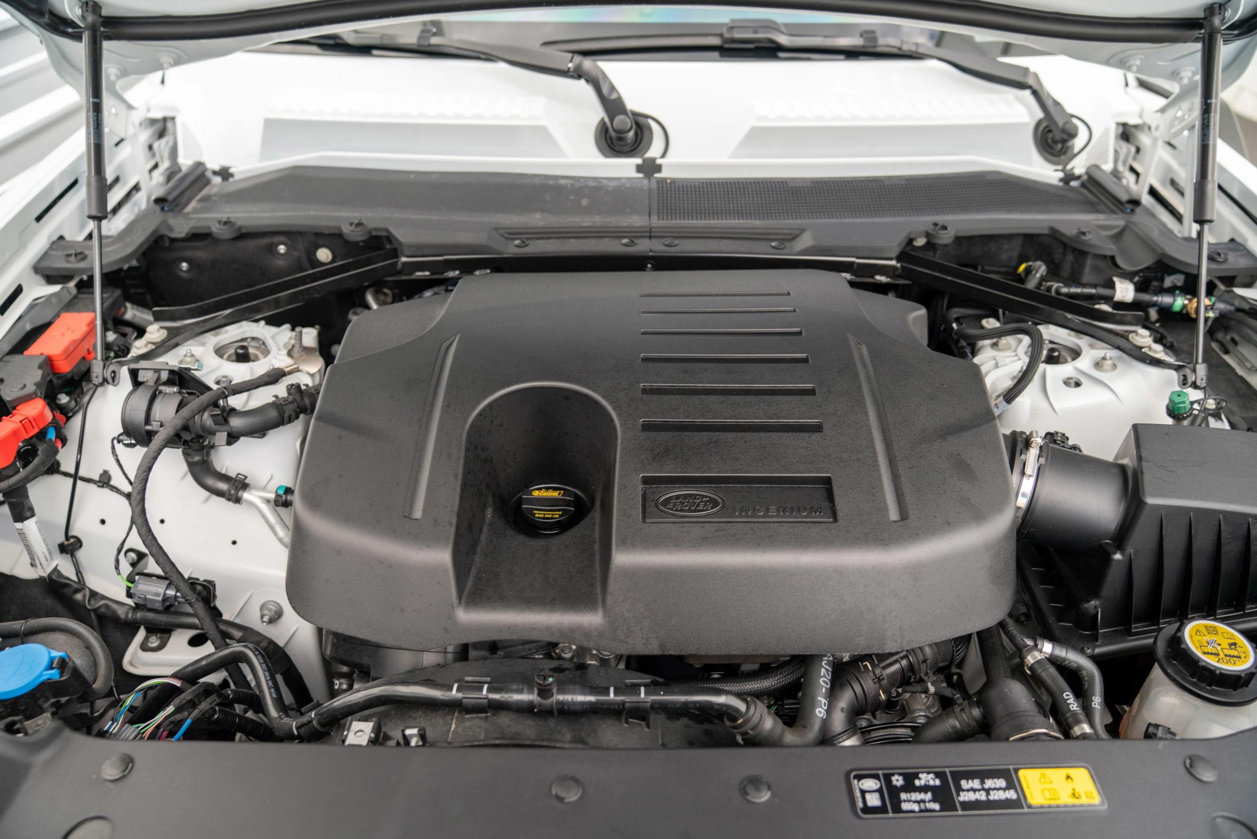 2022 Land Rover Defender 90 X-Dynamic S