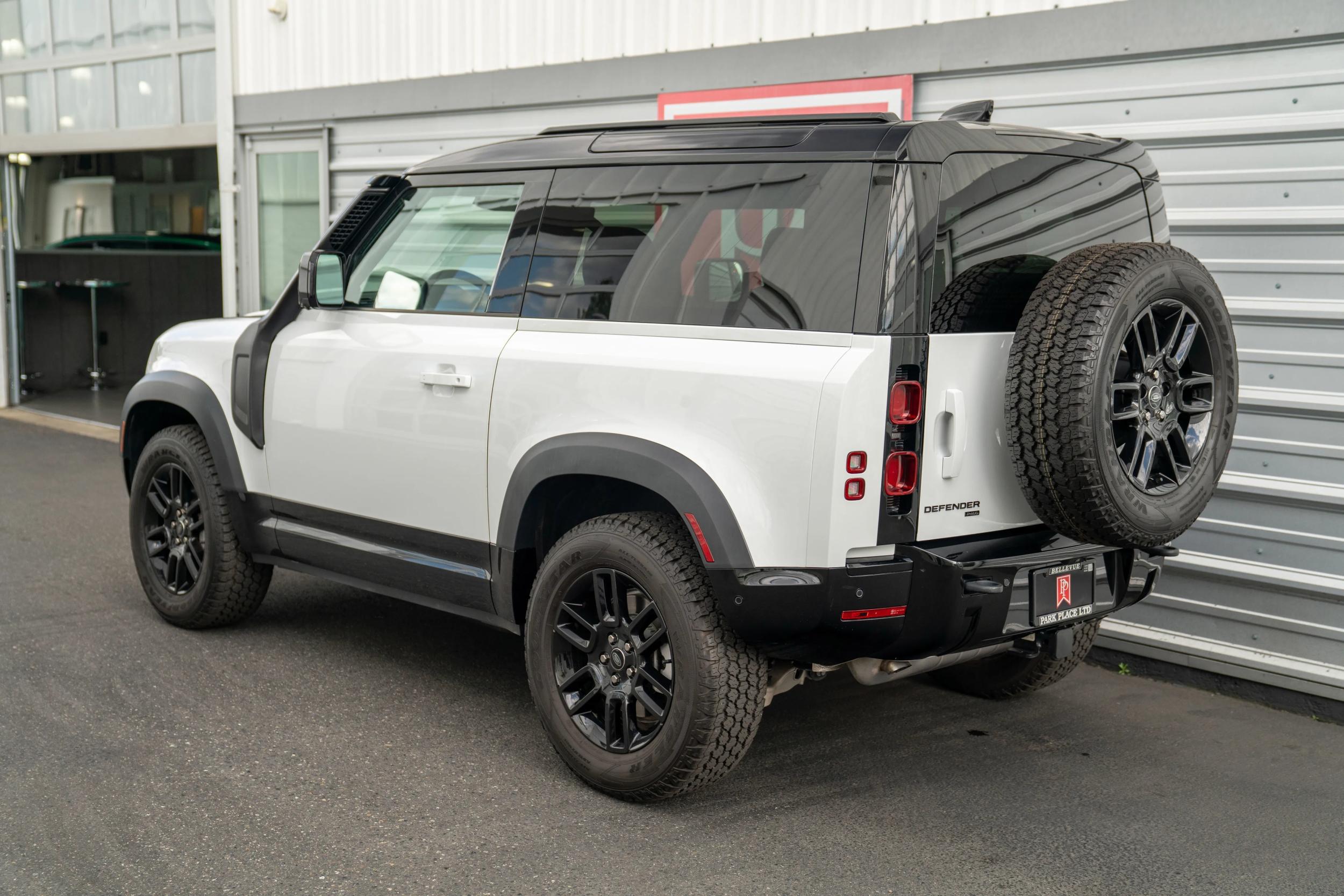 2022 Land Rover Defender 90 X-Dynamic S