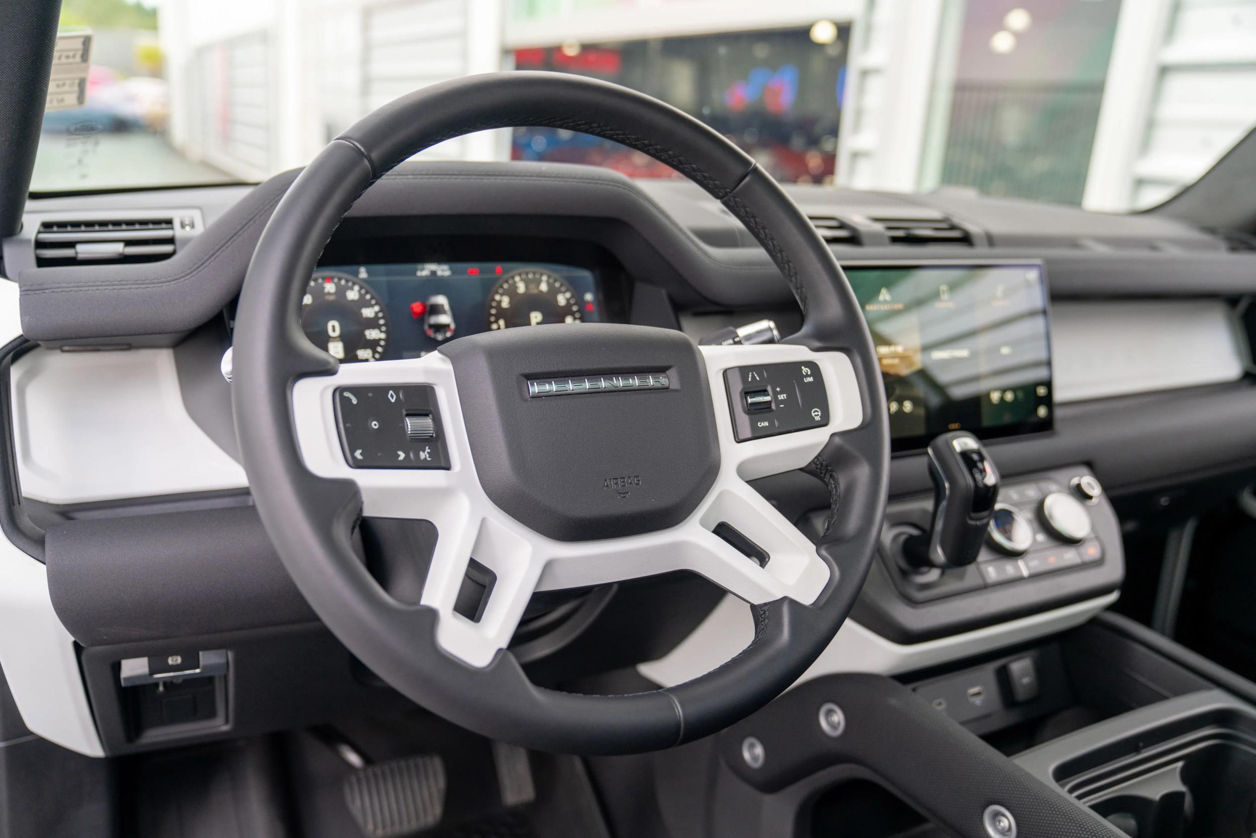 2022 Land Rover Defender 90 X-Dynamic S
