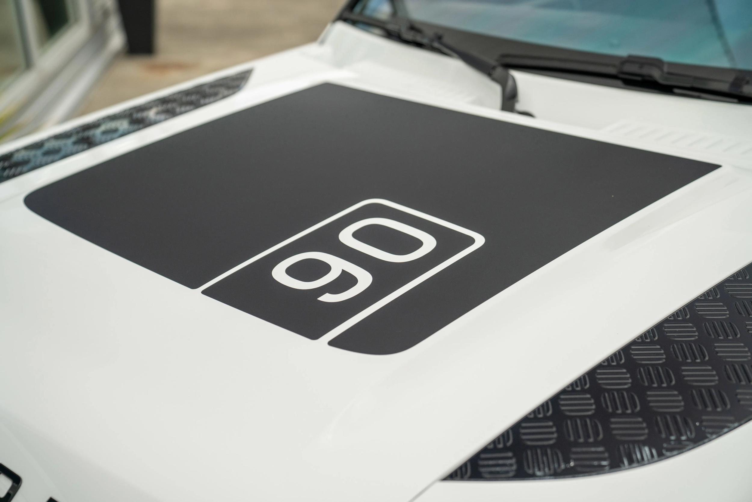 2022 Land Rover Defender 90 X-Dynamic S - 3