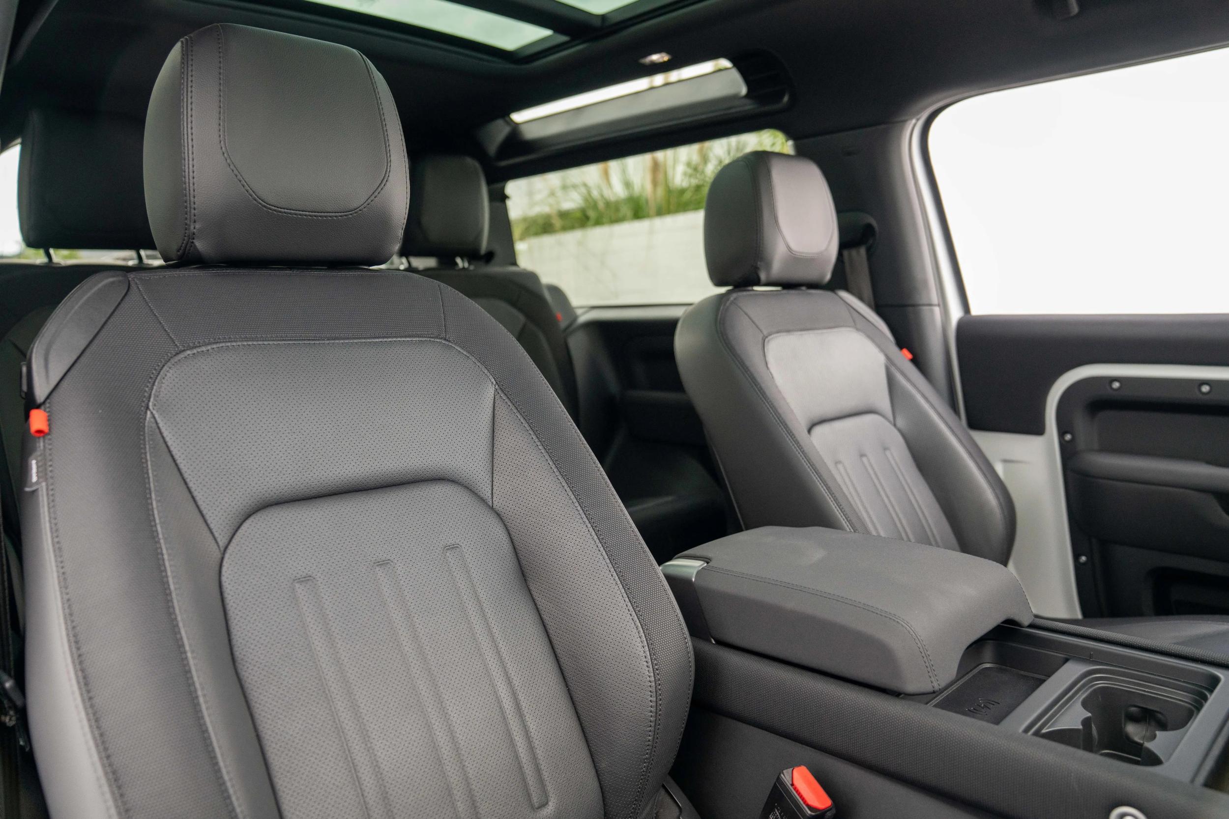 2022 Land Rover Defender 90 X-Dynamic S