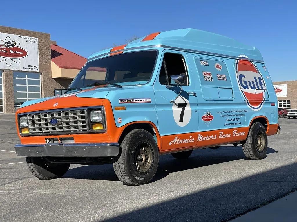 1989 Ford Econoline E-150 Cargo Van
