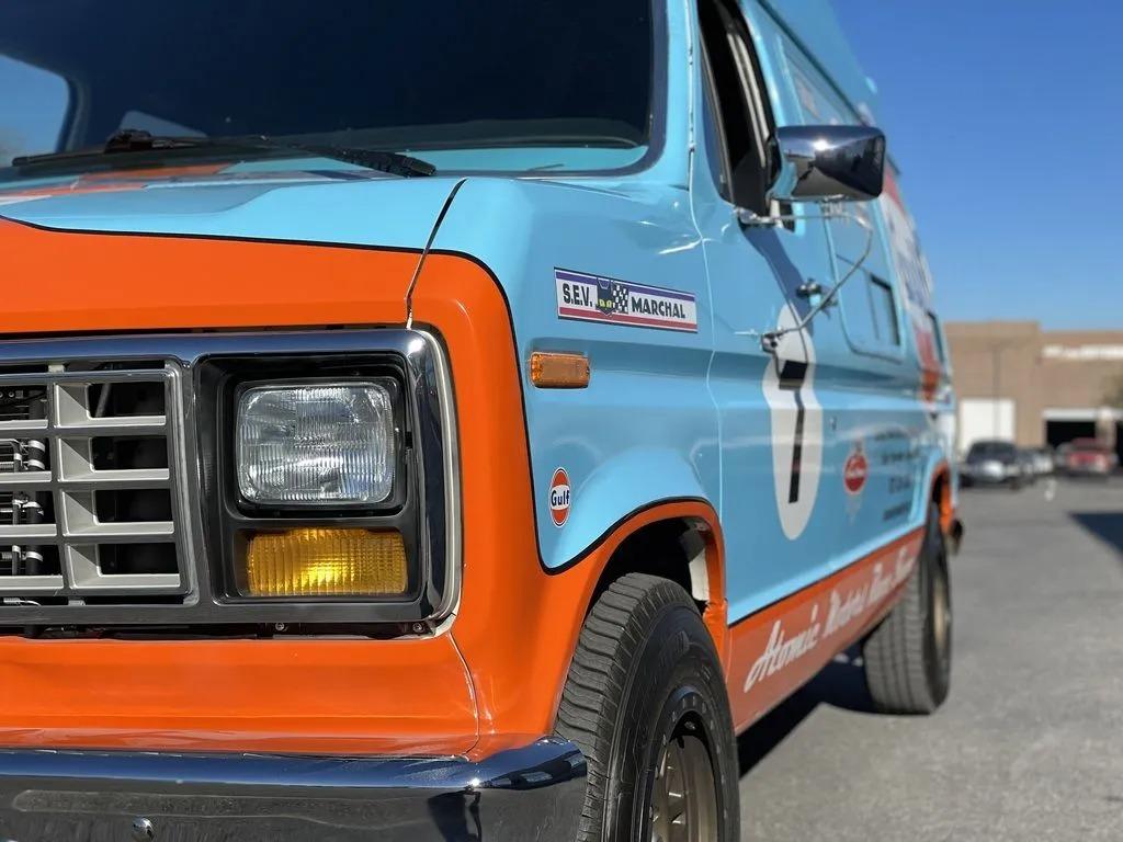 1989 Ford Econoline E-150 Cargo Van