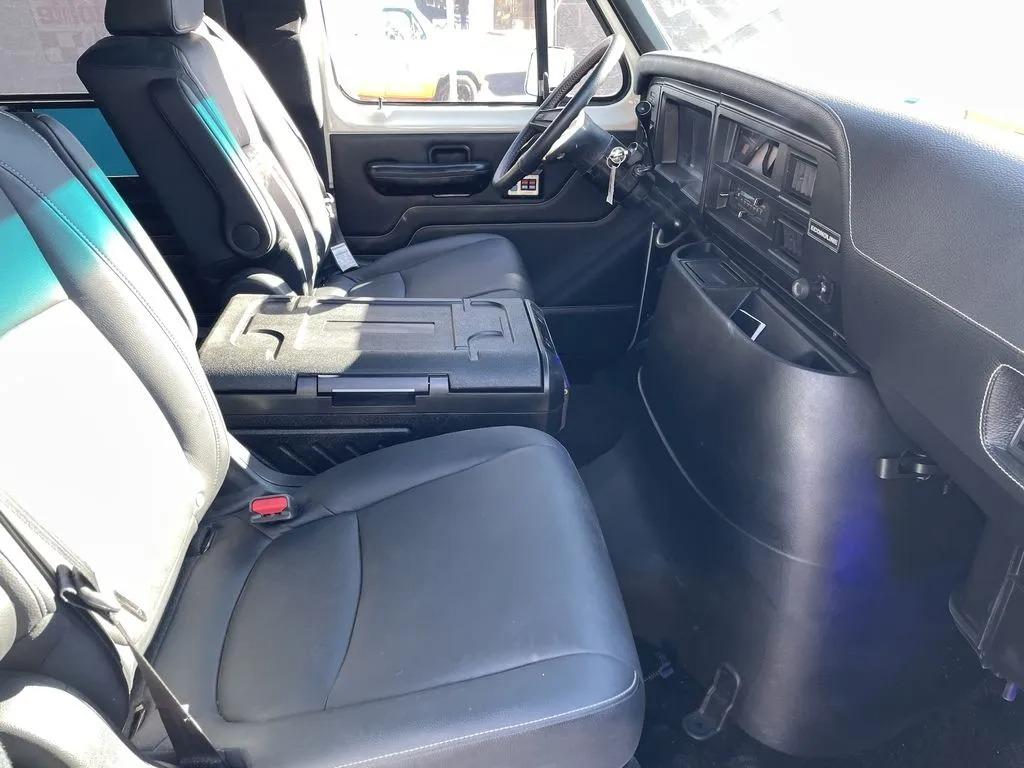1989 Ford Econoline E-150 Cargo Van