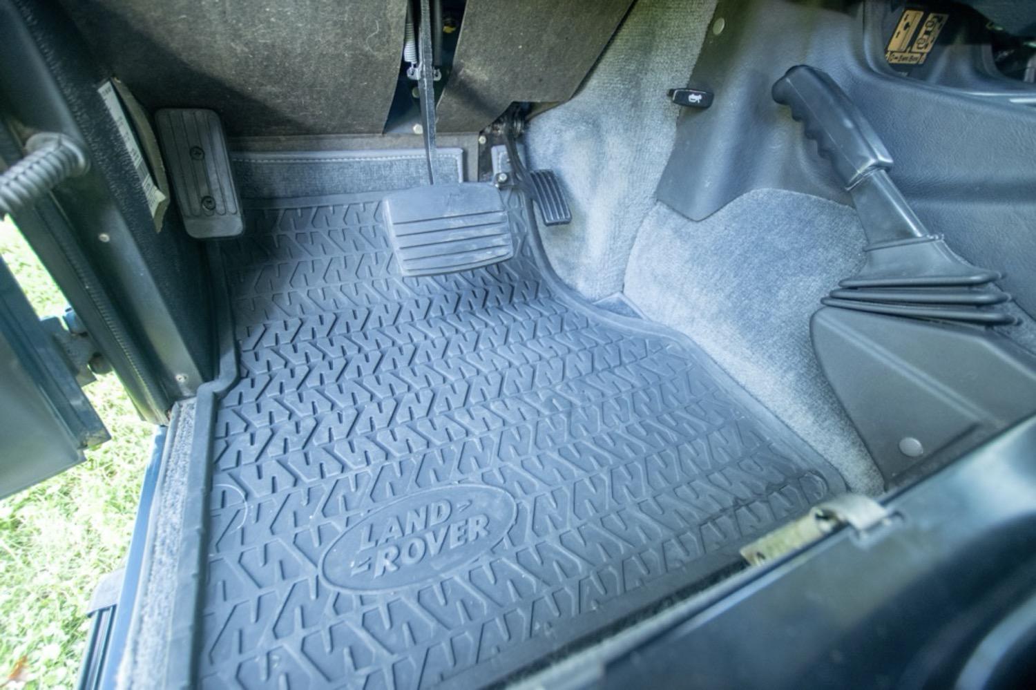 1997 Land Rover Defender NAS