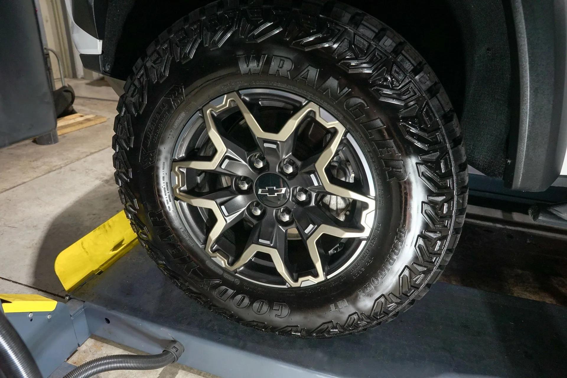 2024 Chevrolet Colorado ZR2