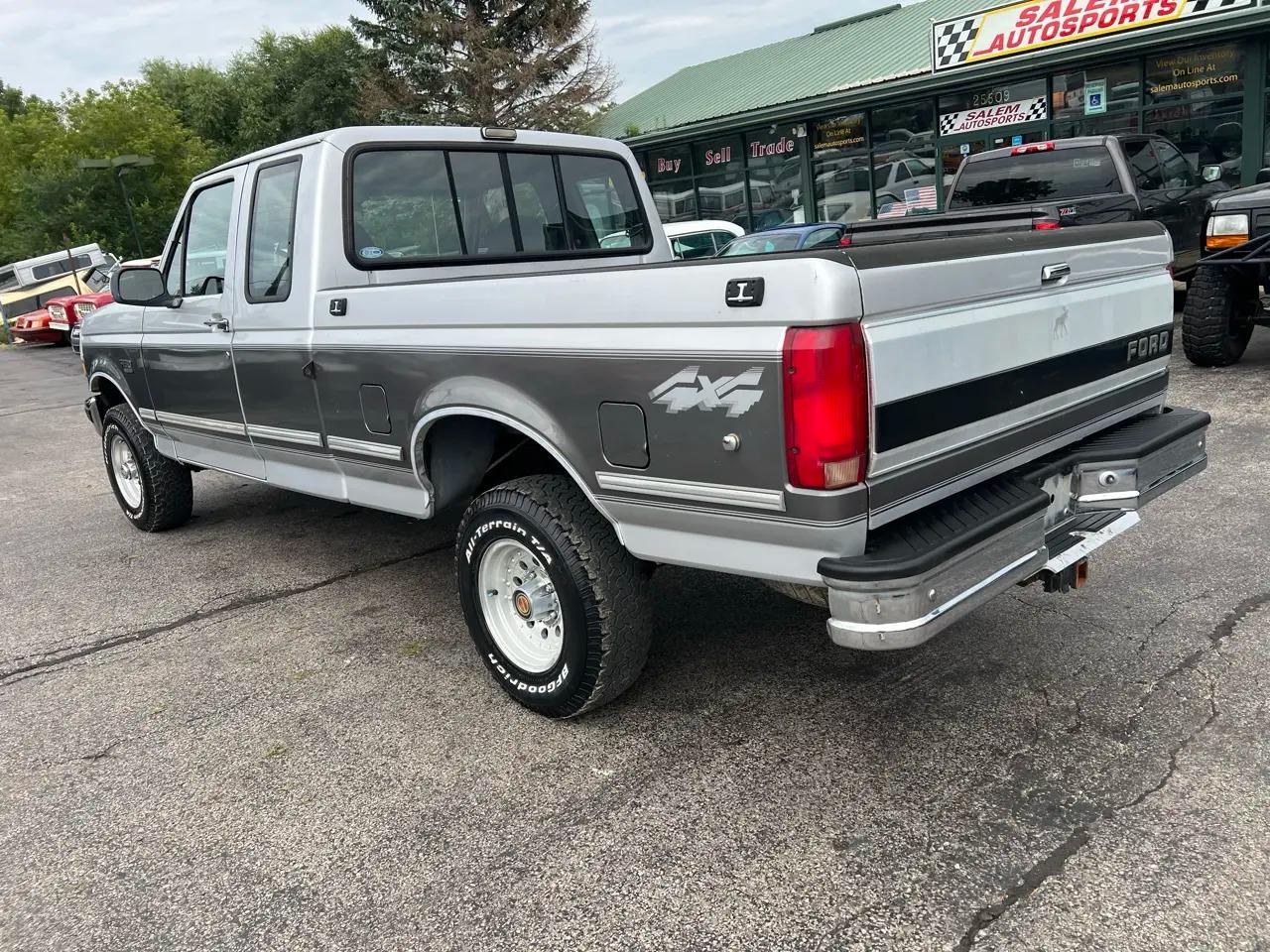 1993 Ford F-150 XLT SuperCab - 2