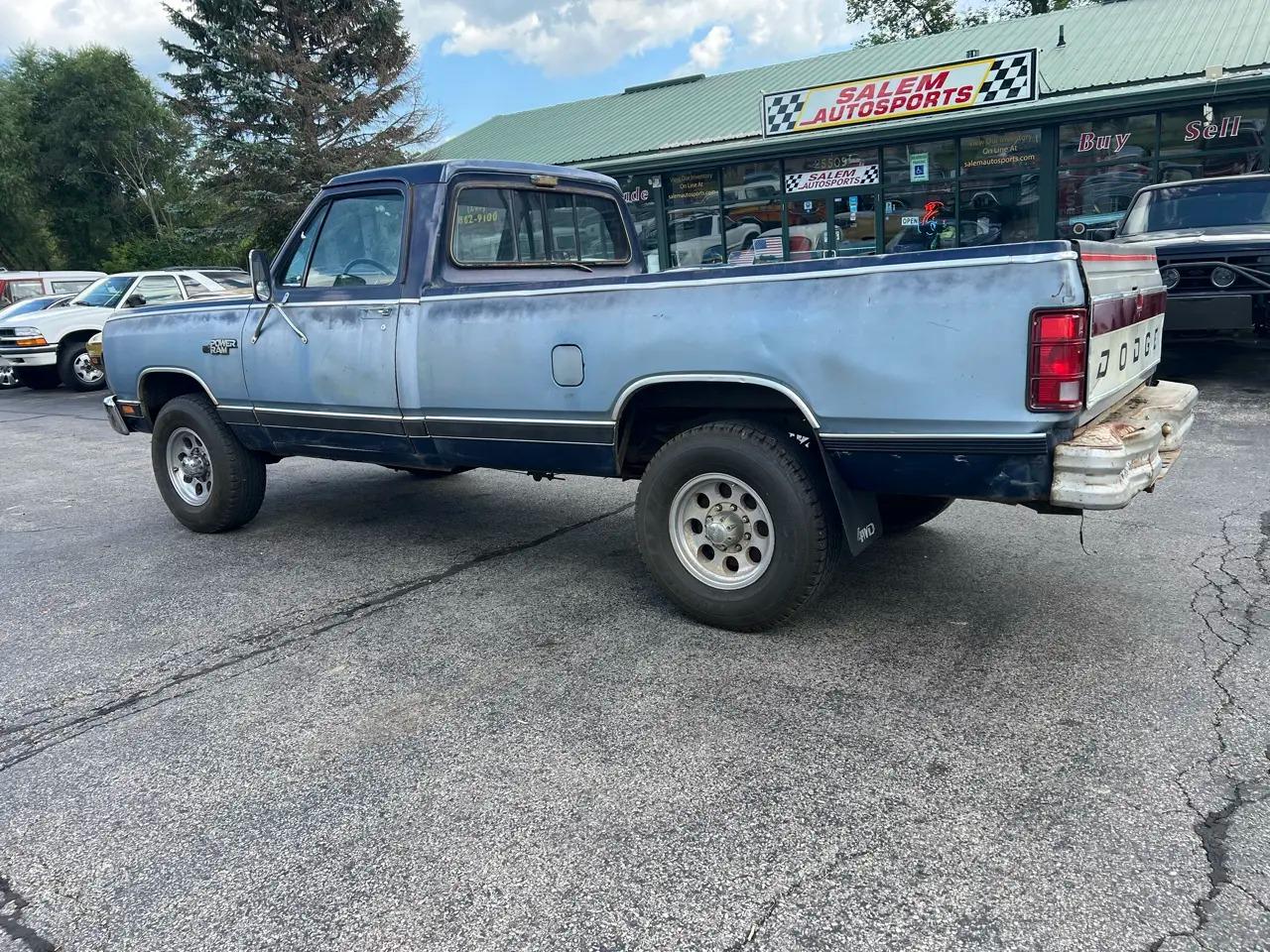1986 Dodge W250 Sweptline - 3
