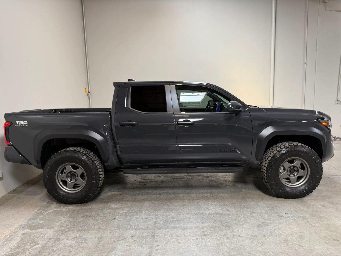 2024 Toyota Tacoma TRD Sport - 2