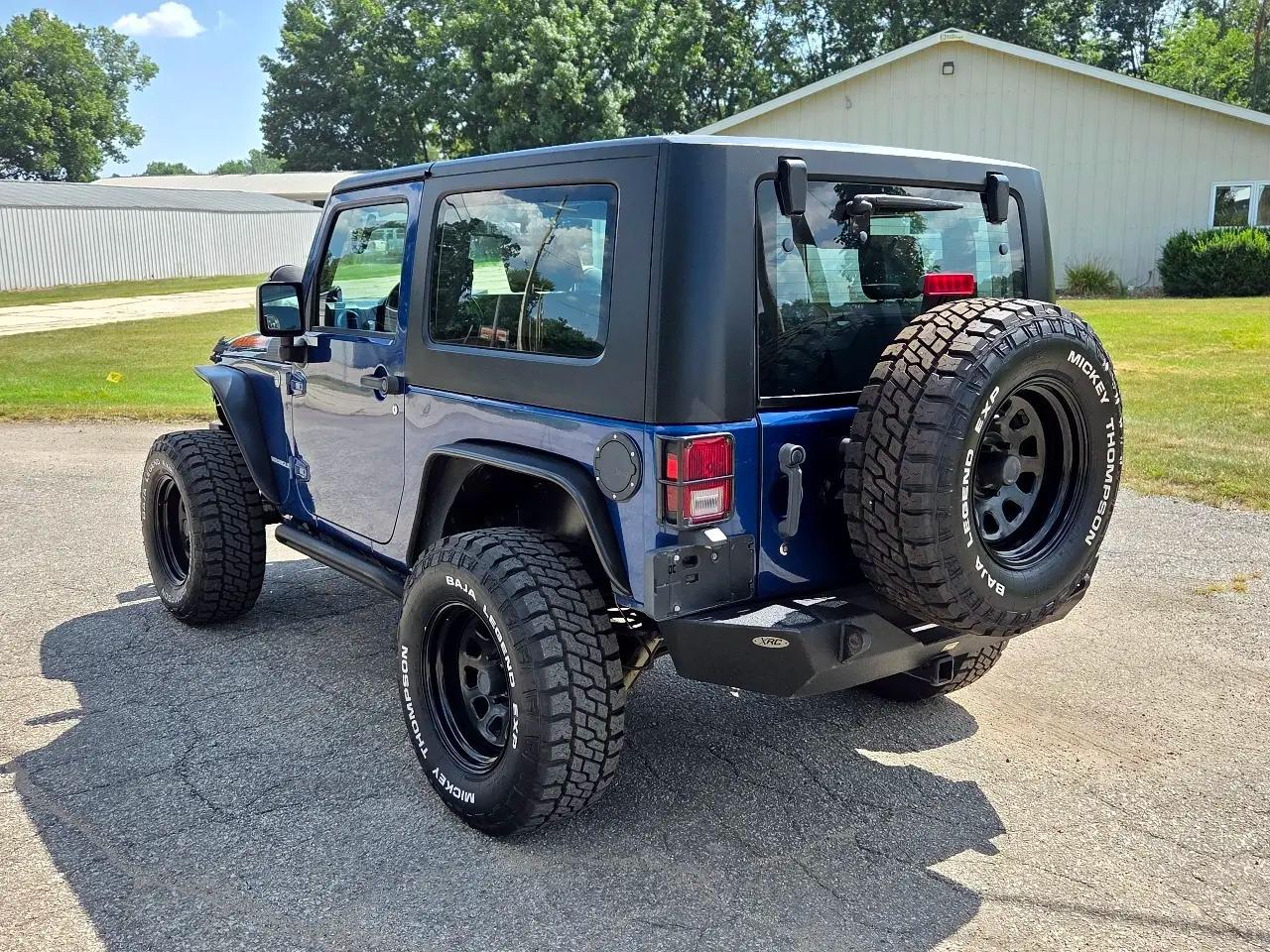 2010 Jeep Wrangler Mountain - 3