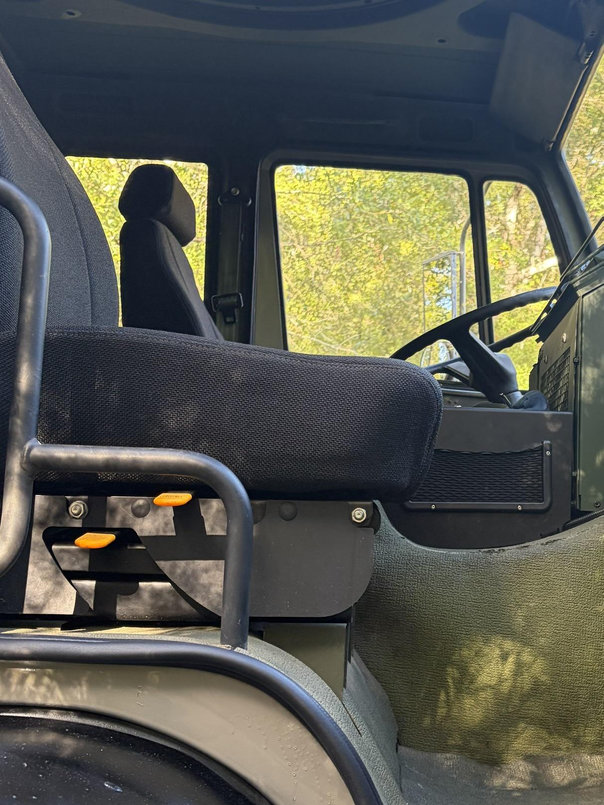 1997 Stewart & Stevenson M1078 LMTV