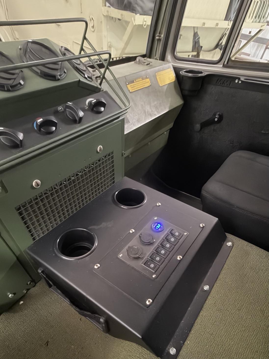 1997 Stewart & Stevenson M1078 LMTV