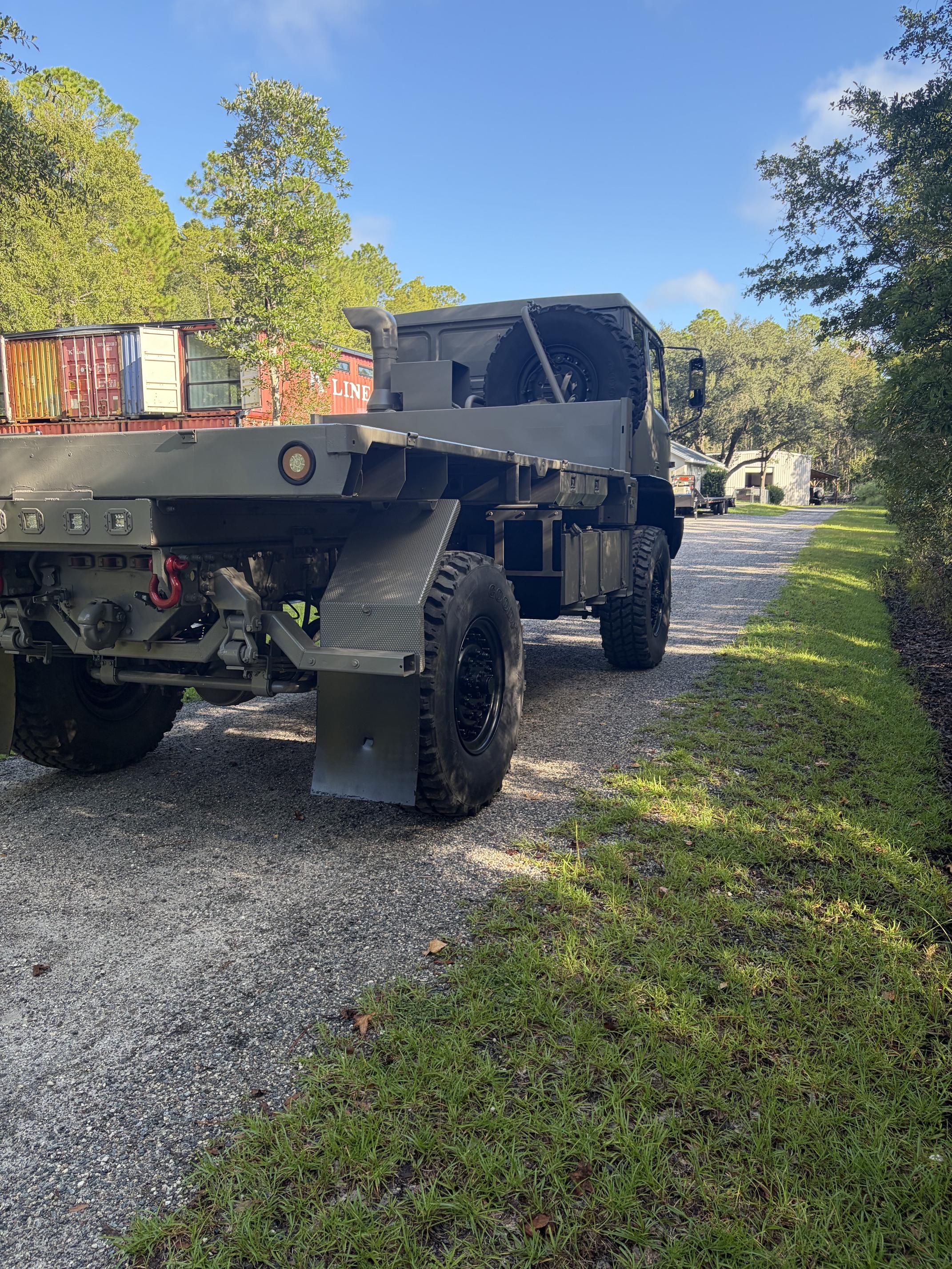 1997 Stewart & Stevenson M1078 LMTV