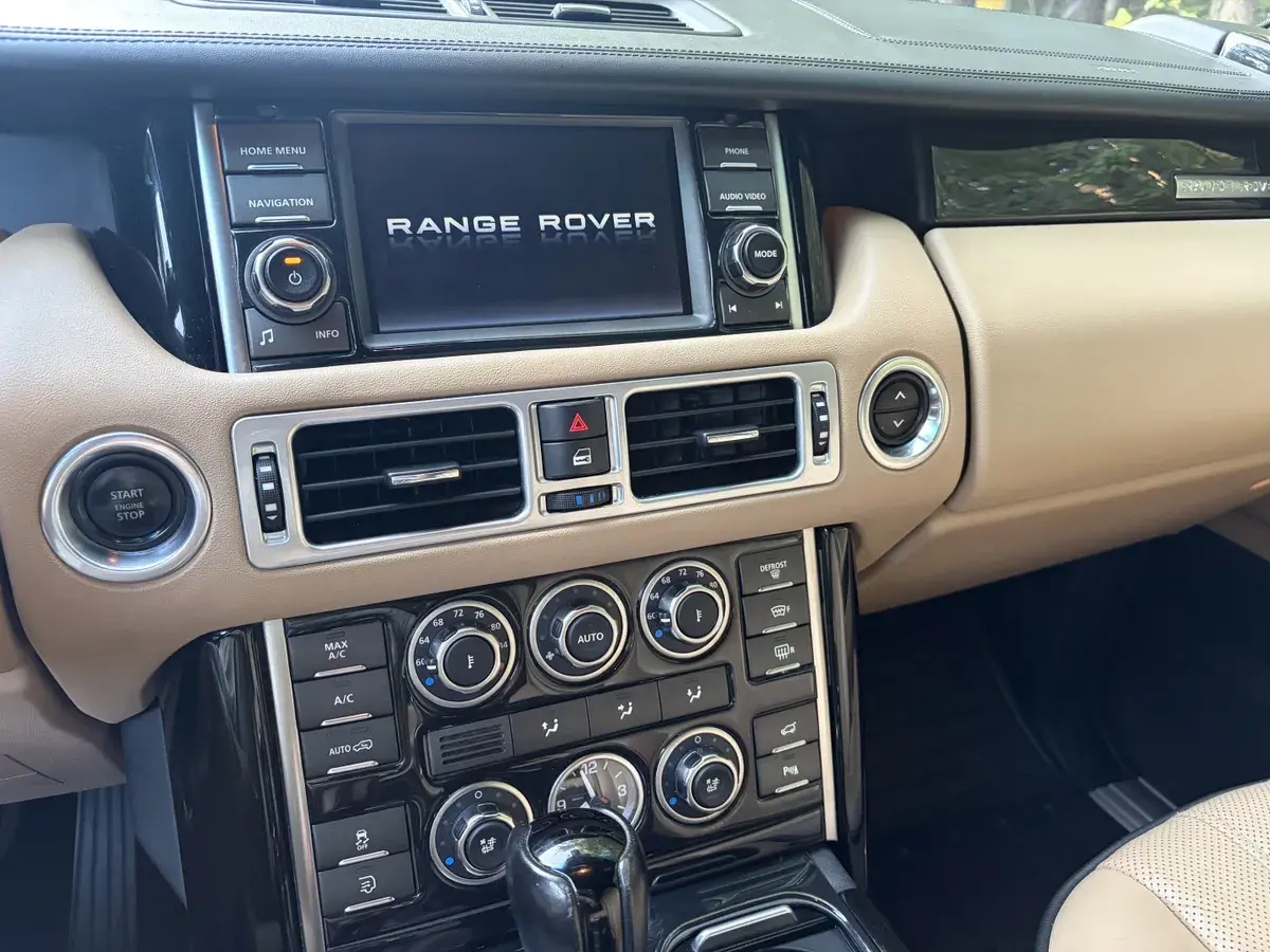 2012 Land Rover Range Rover HSE Lux