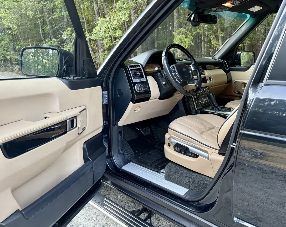 2012 Land Rover Range Rover HSE Lux
