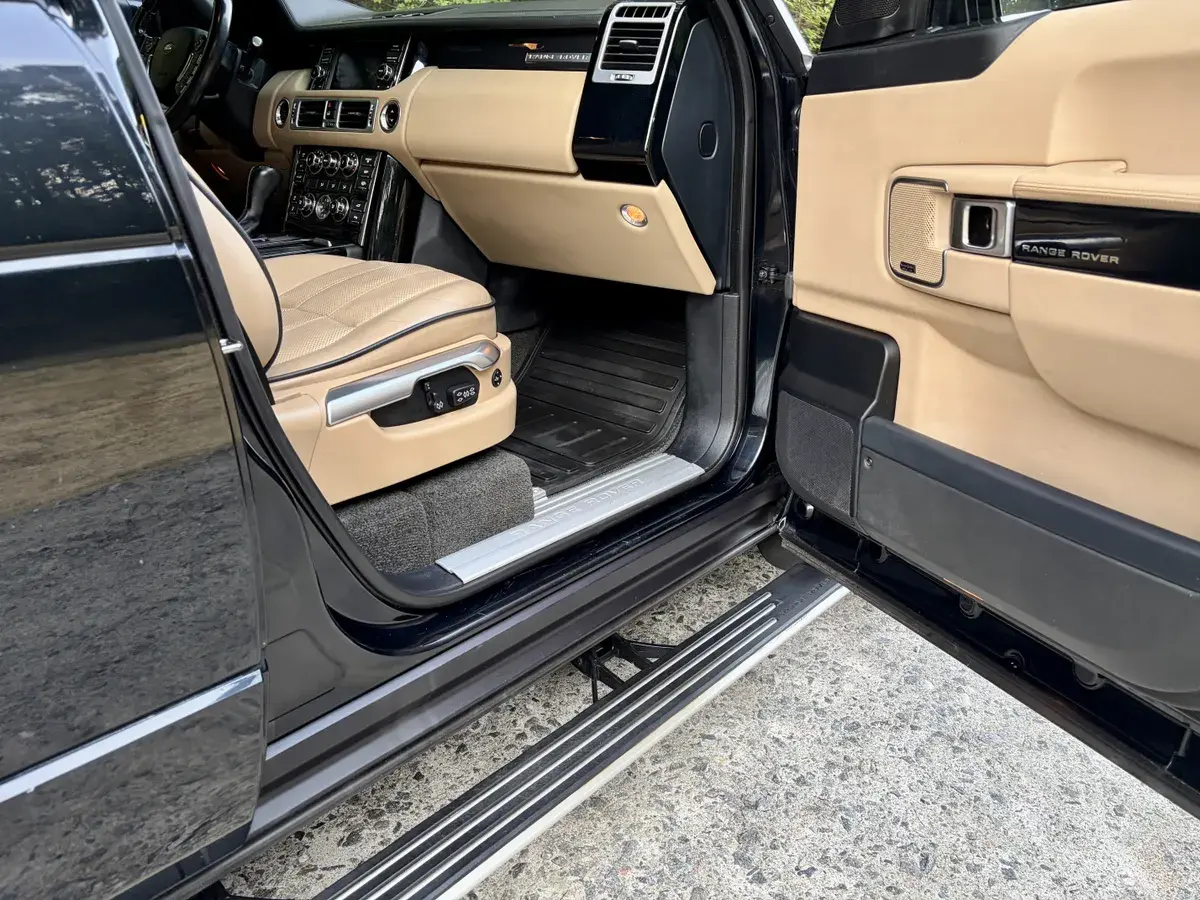 2012 Land Rover Range Rover HSE Lux