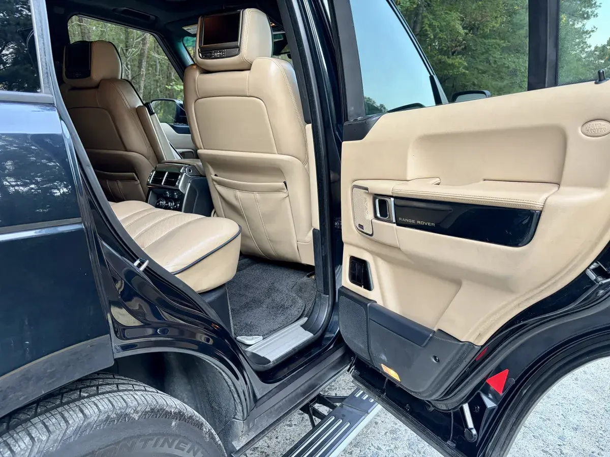 2012 Land Rover Range Rover HSE Lux