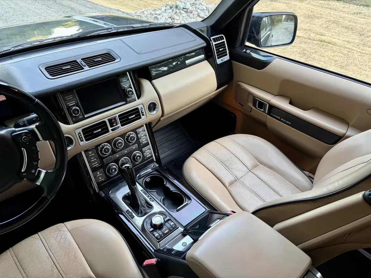 2012 Land Rover Range Rover HSE Lux