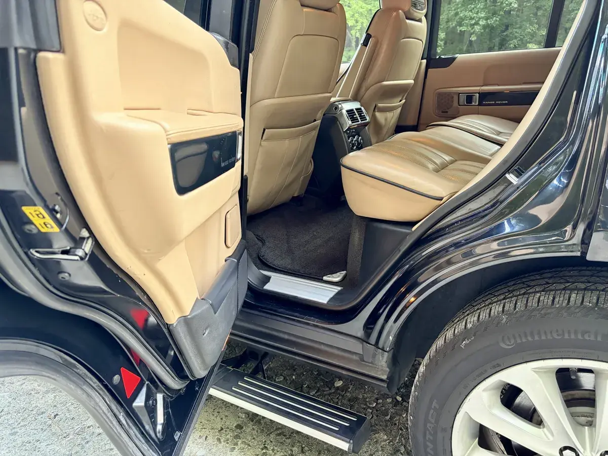 2012 Land Rover Range Rover HSE Lux