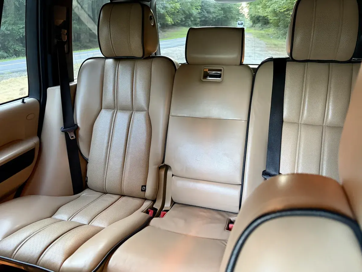 2012 Land Rover Range Rover HSE Lux