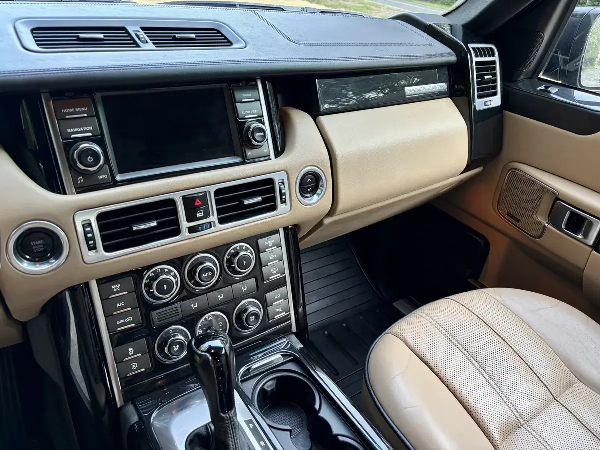 2012 Land Rover Range Rover HSE Lux