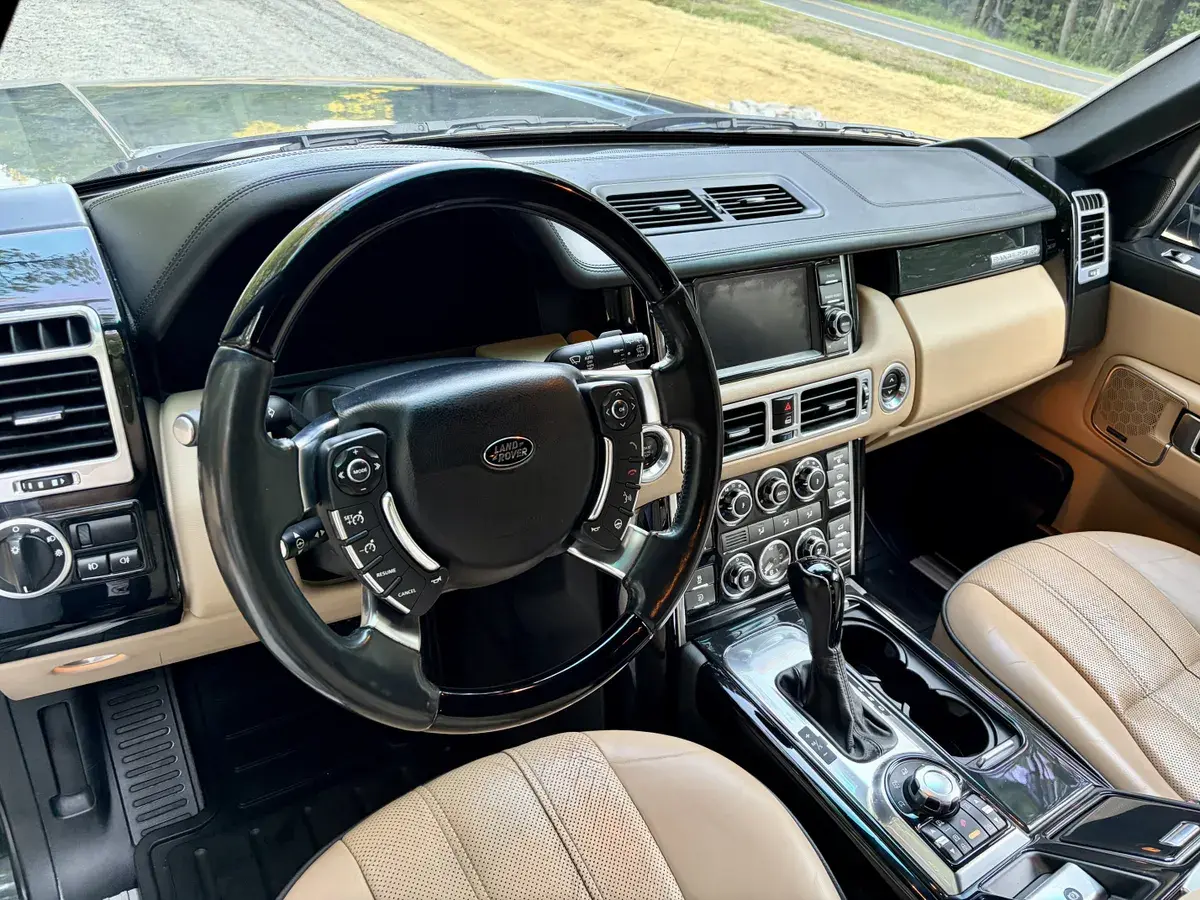 2012 Land Rover Range Rover HSE Lux