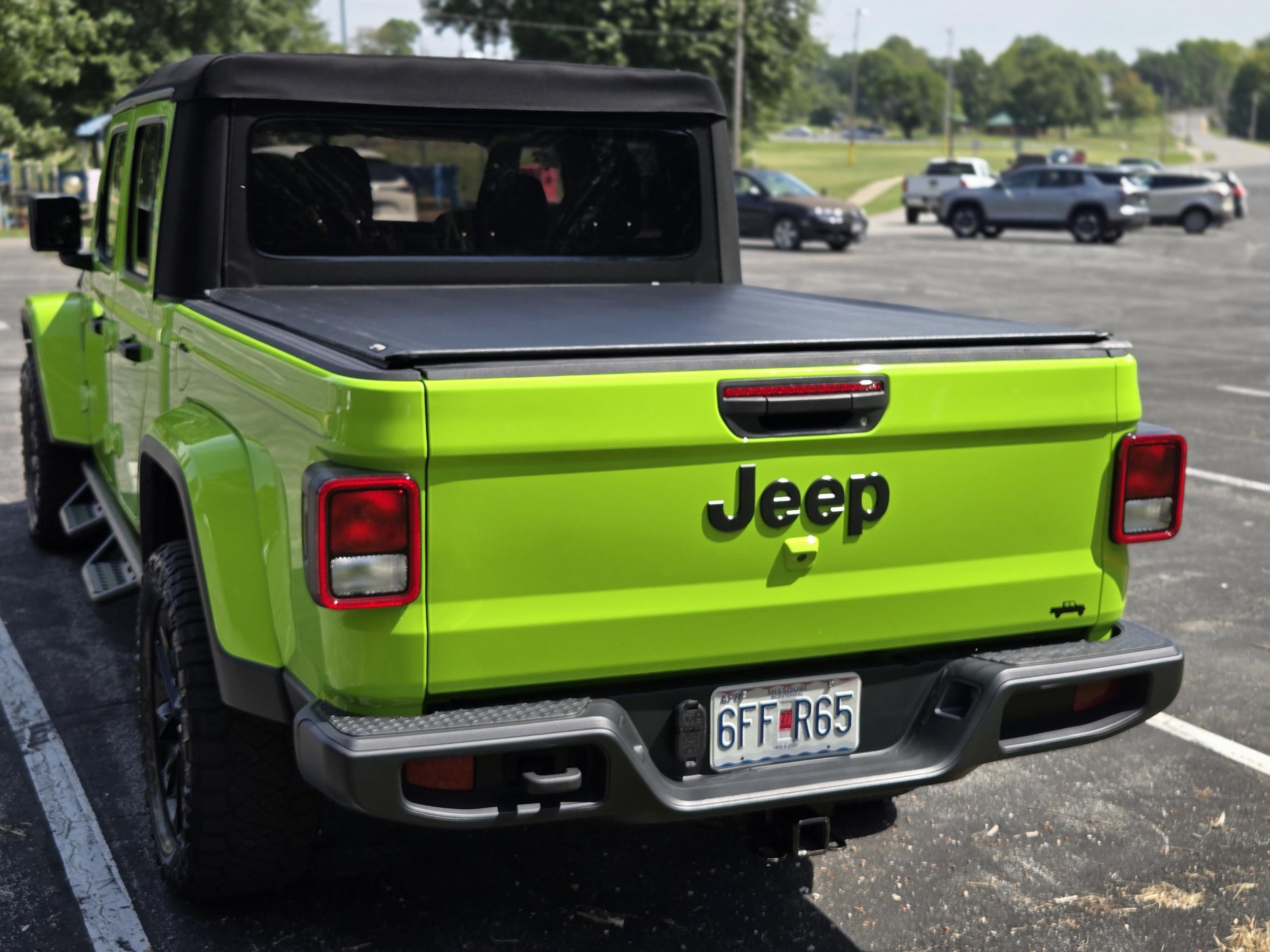 2021 Jeep Gladiator Sport - 5