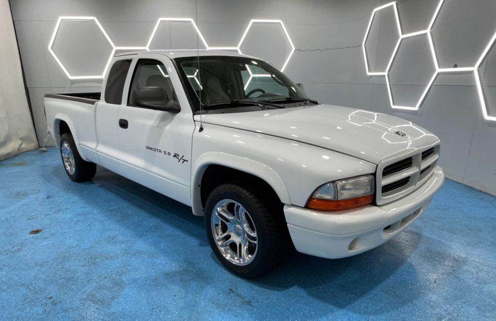 2003 Dodge Dakota R/T Club Cab - 3