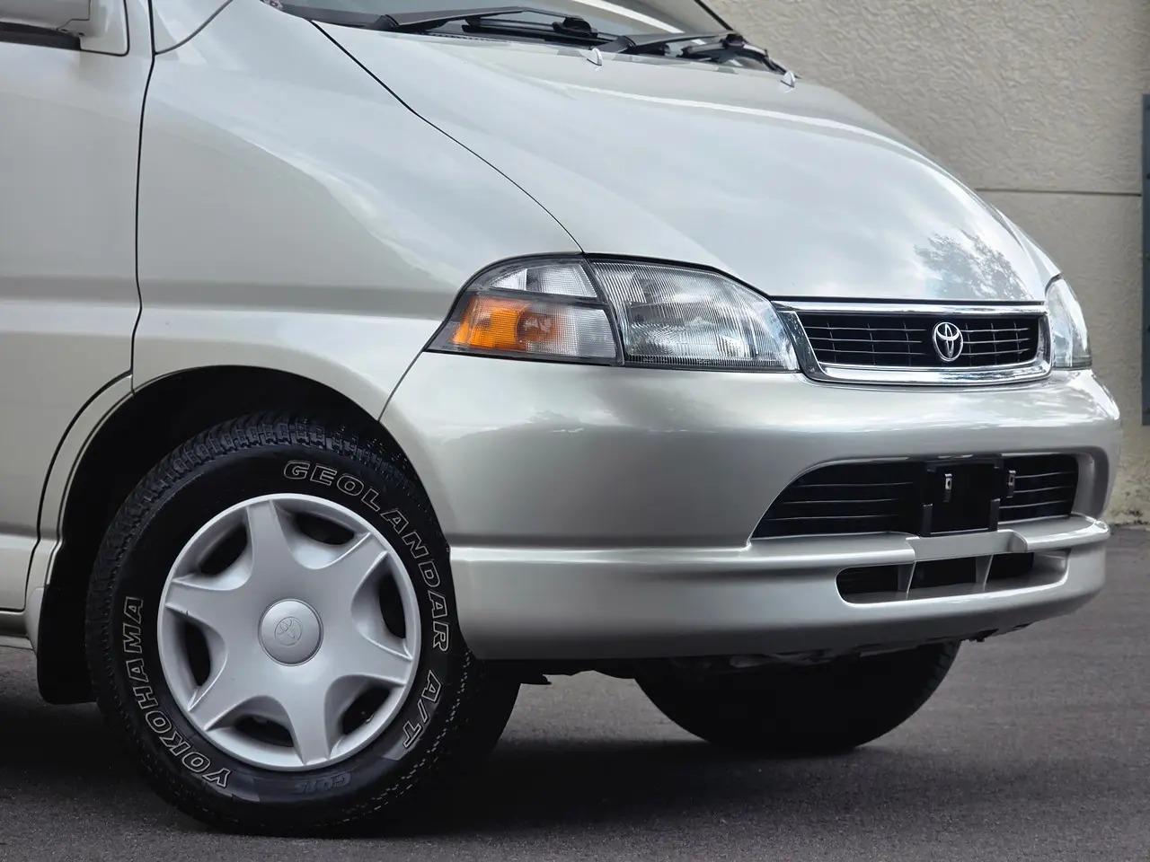 1996 Toyota Granvia