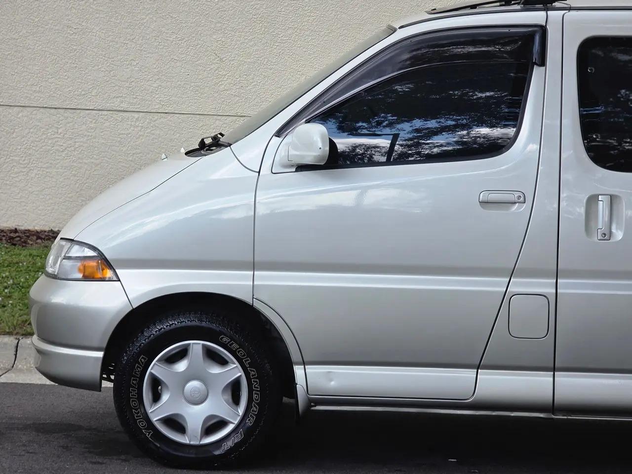 1996 Toyota Granvia