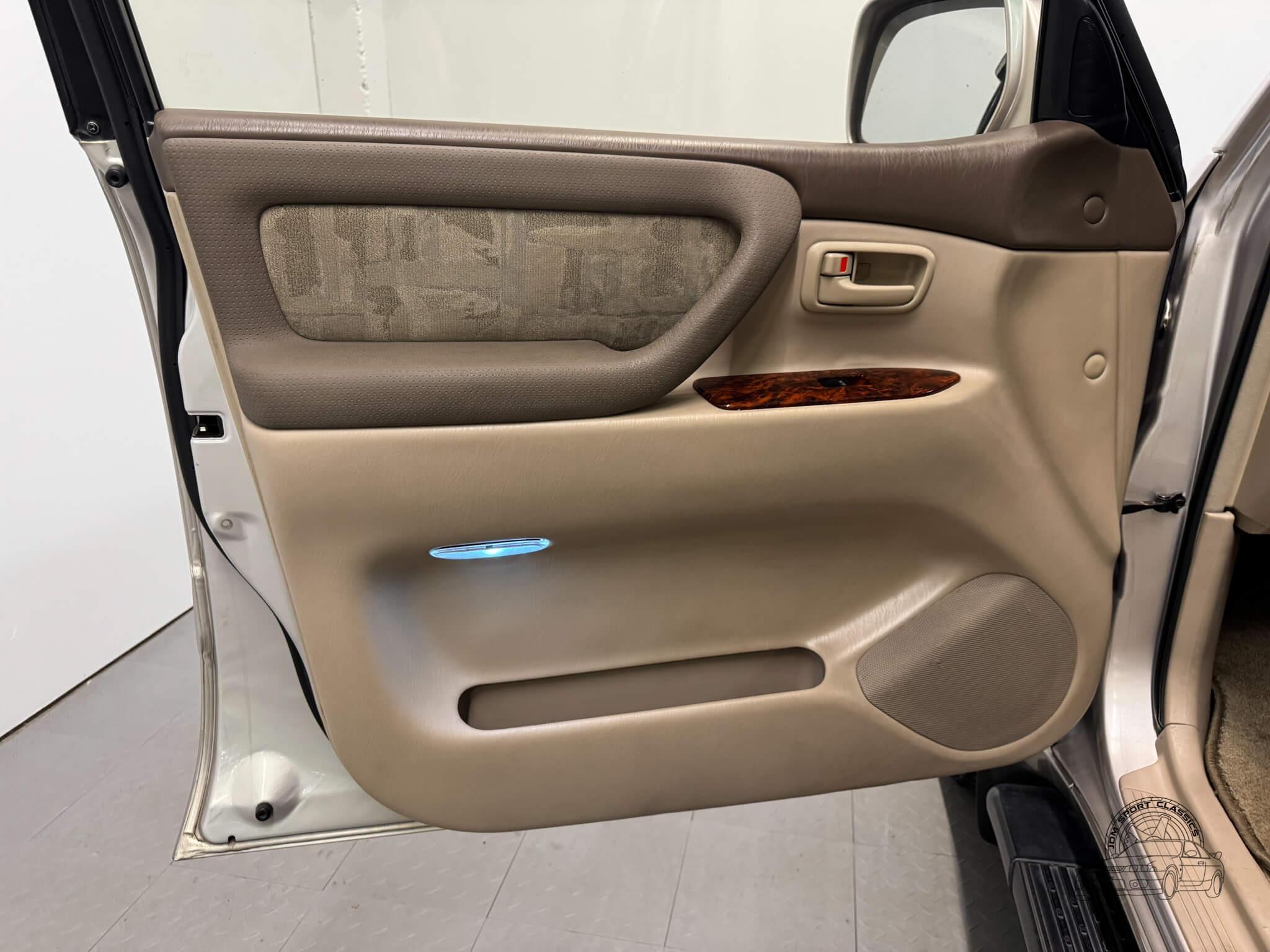 1998 Toyota Land Cruiser HDJ101 Active Vacation