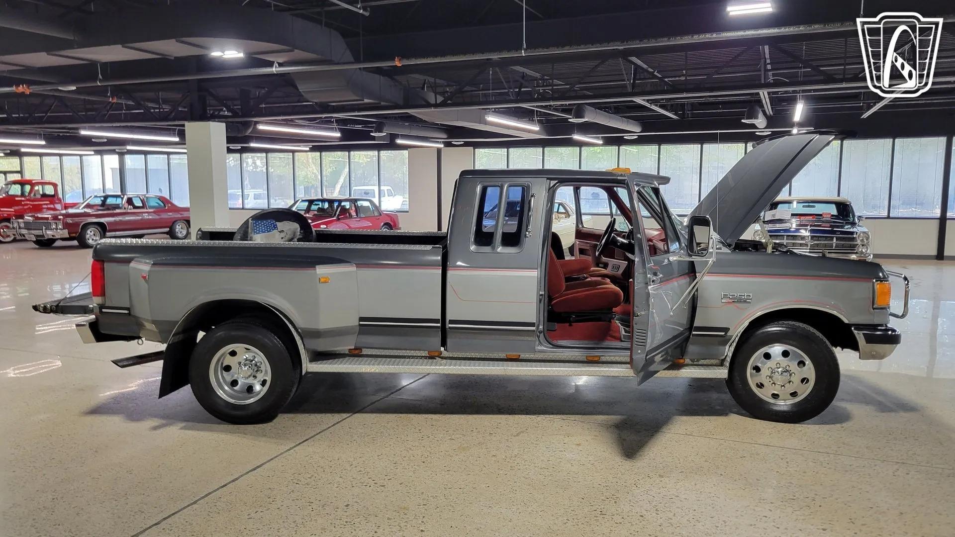 1987 Ford F-250 Centurion Dually