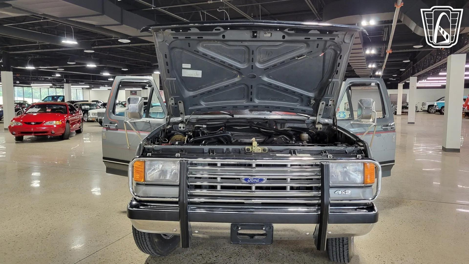 1987 Ford F-250 Centurion Dually