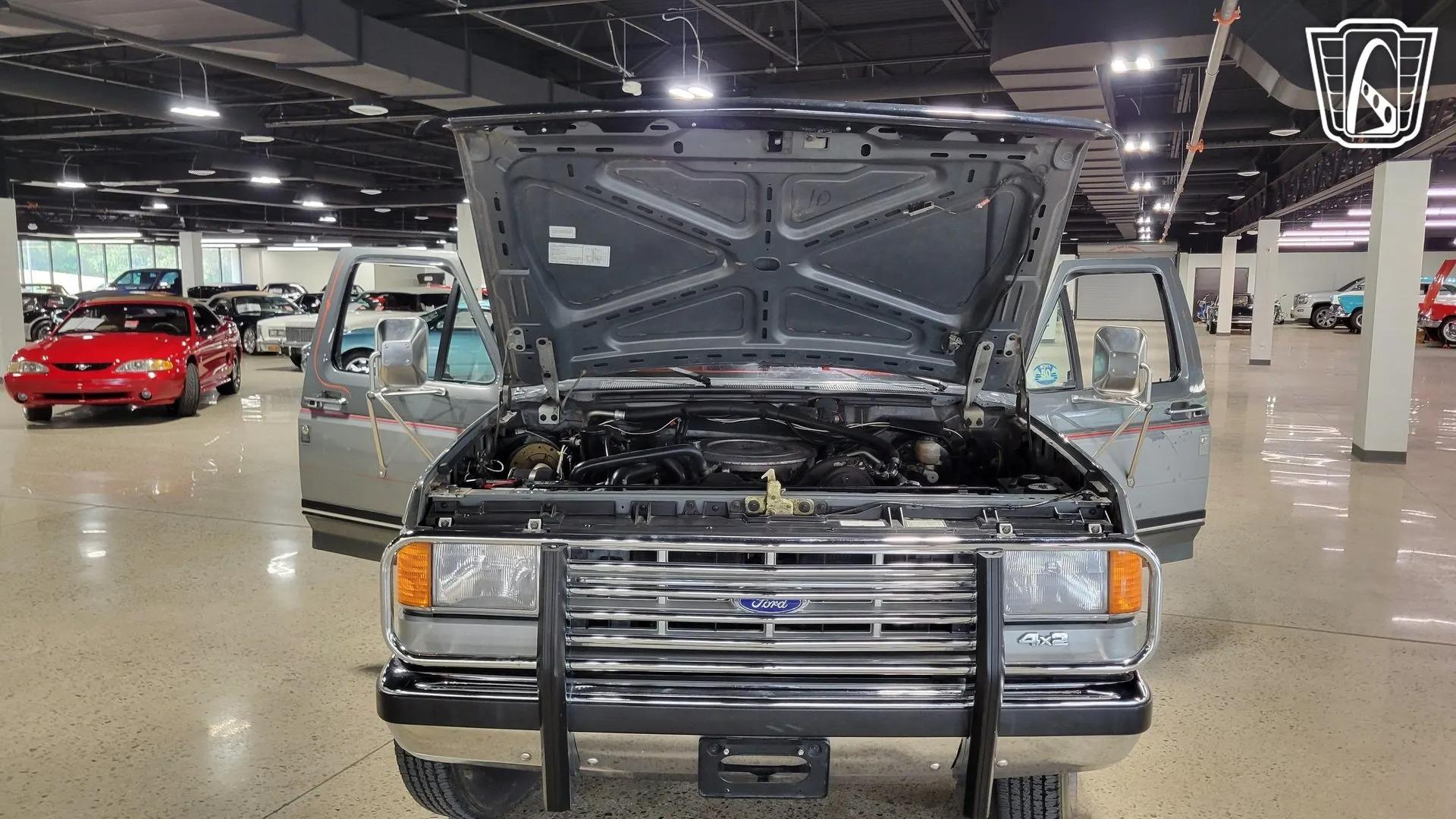 1987 Ford F-250 Centurion Dually