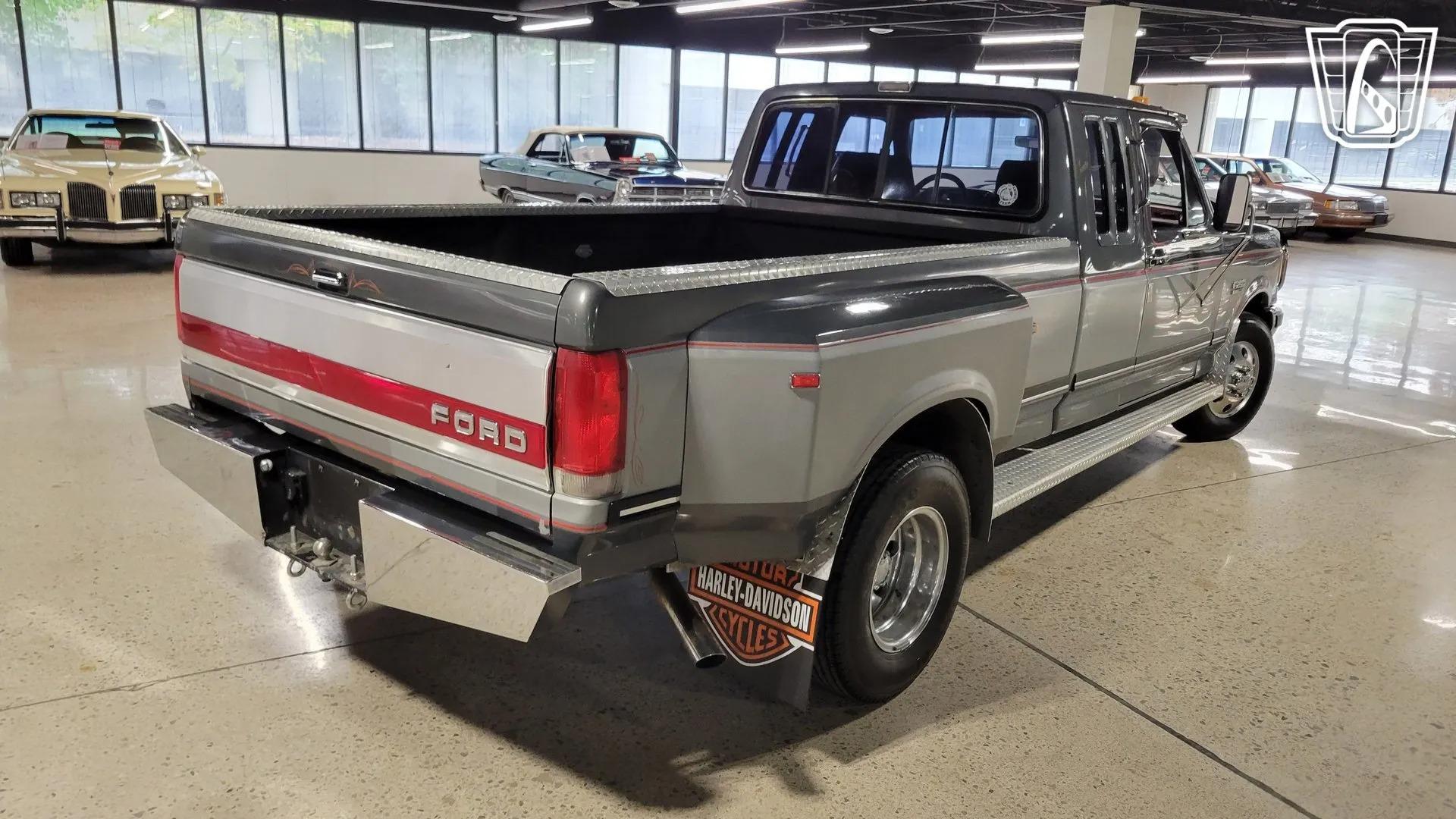 1987 Ford F-250 Centurion Dually