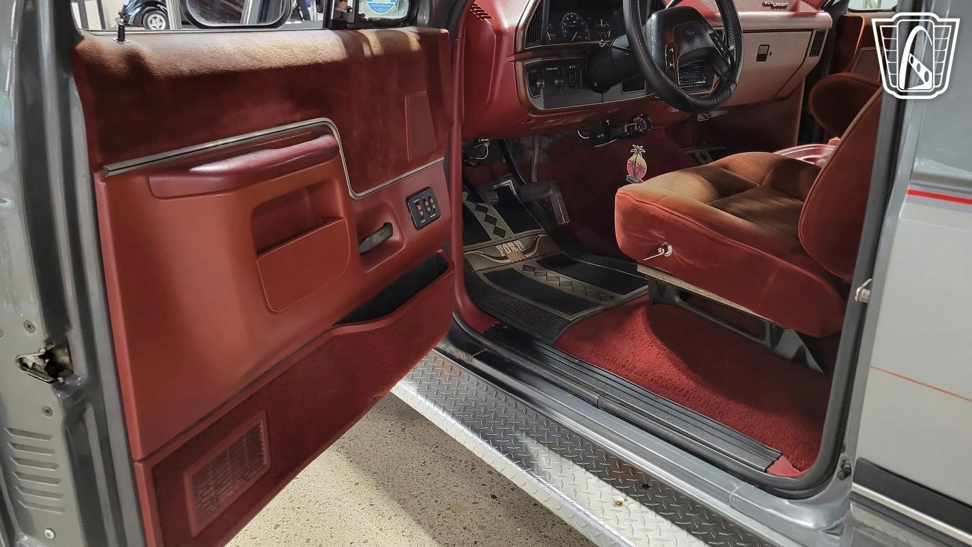 1987 Ford F-250 Centurion Dually