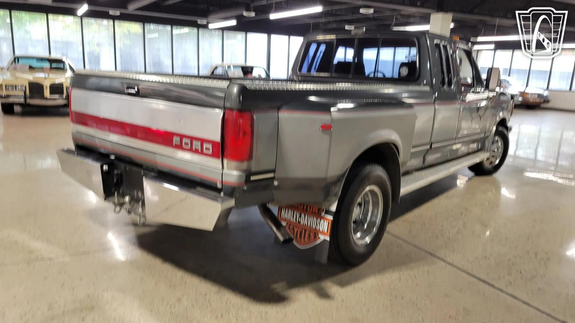 1987 Ford F-250 Centurion Dually