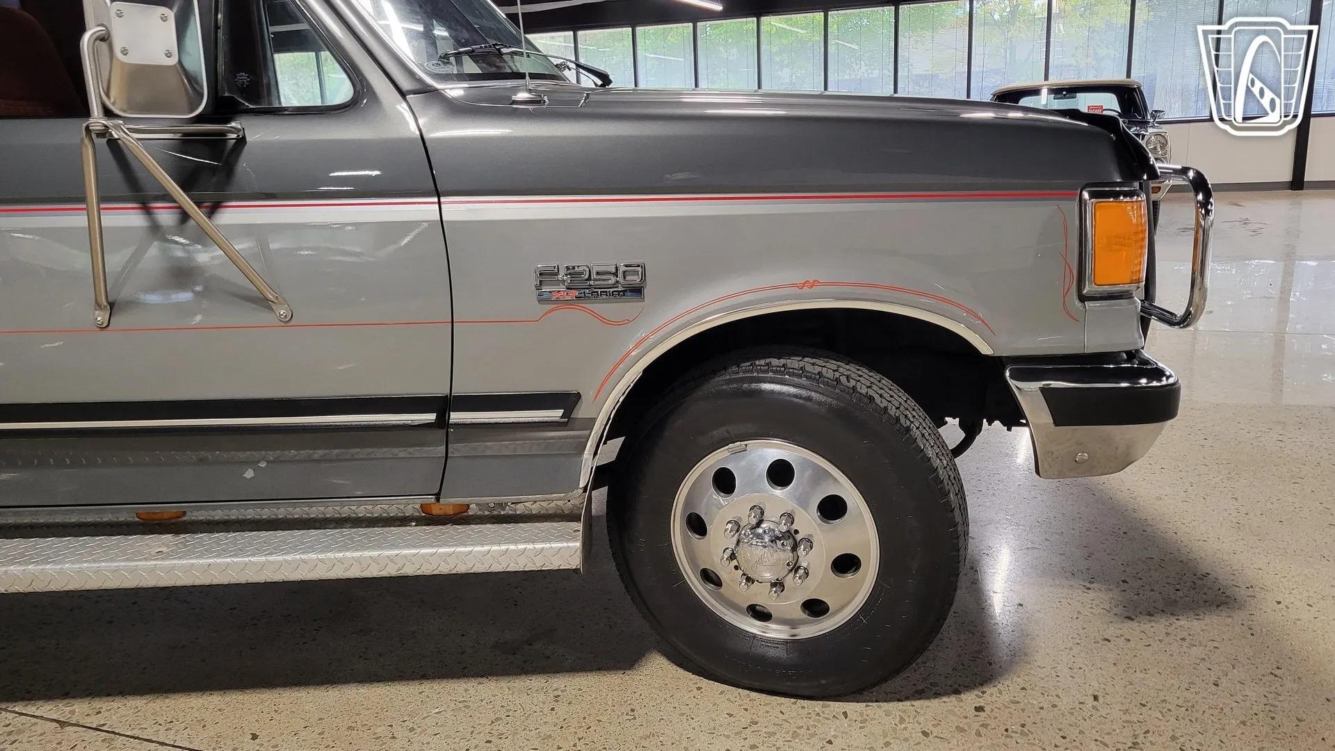 1987 Ford F-250 Centurion Dually