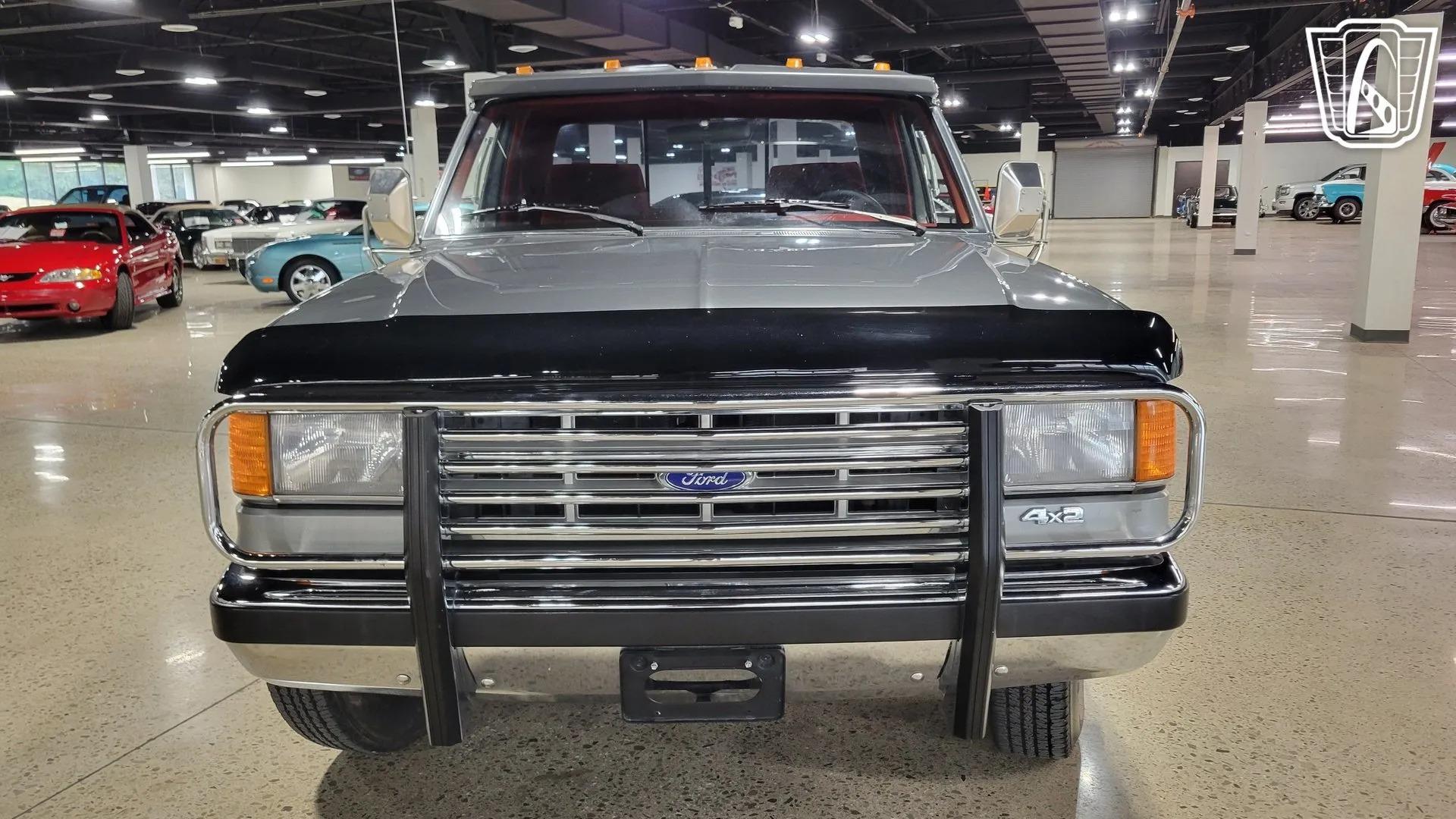 1987 Ford F-250 Centurion Dually