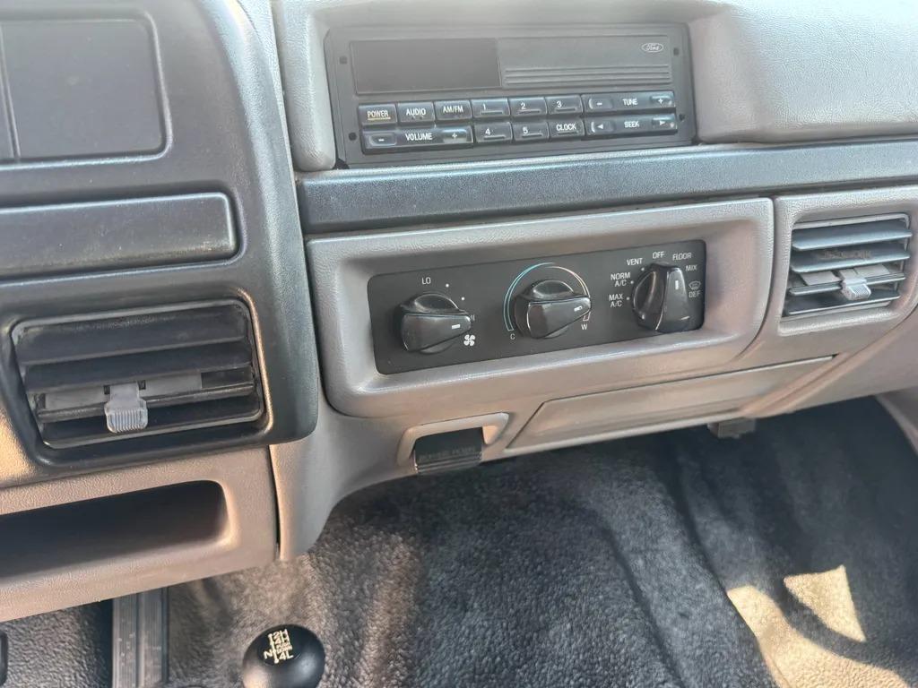 1996 Ford F-150 XL