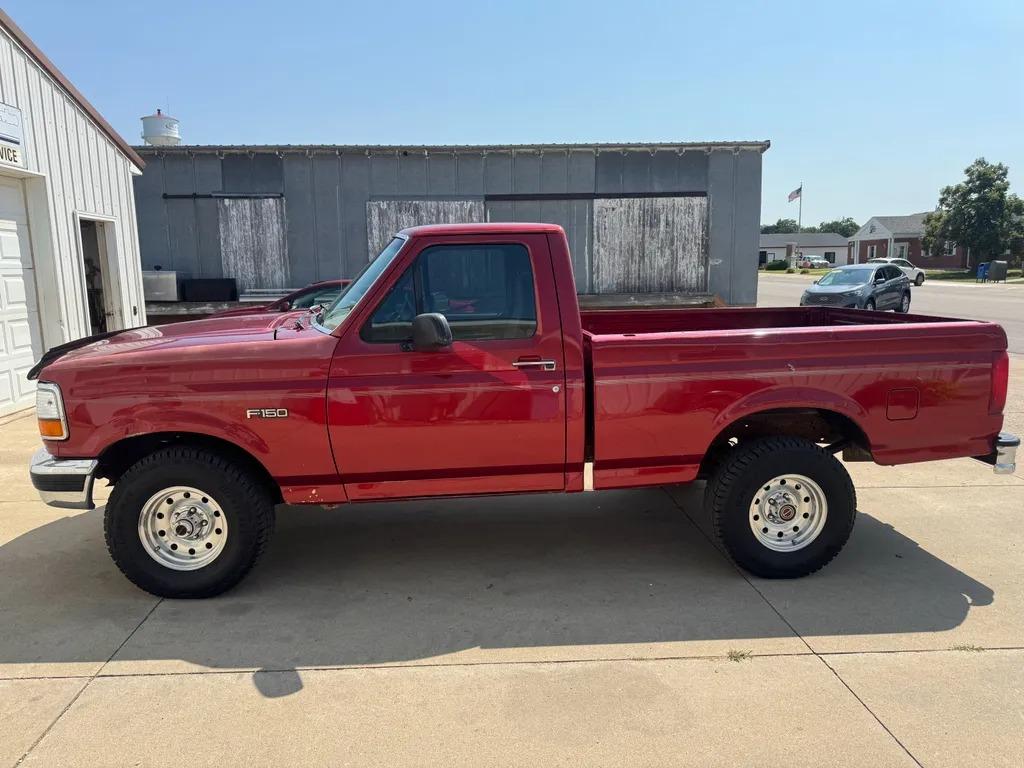 1996 Ford F-150 XL - 4