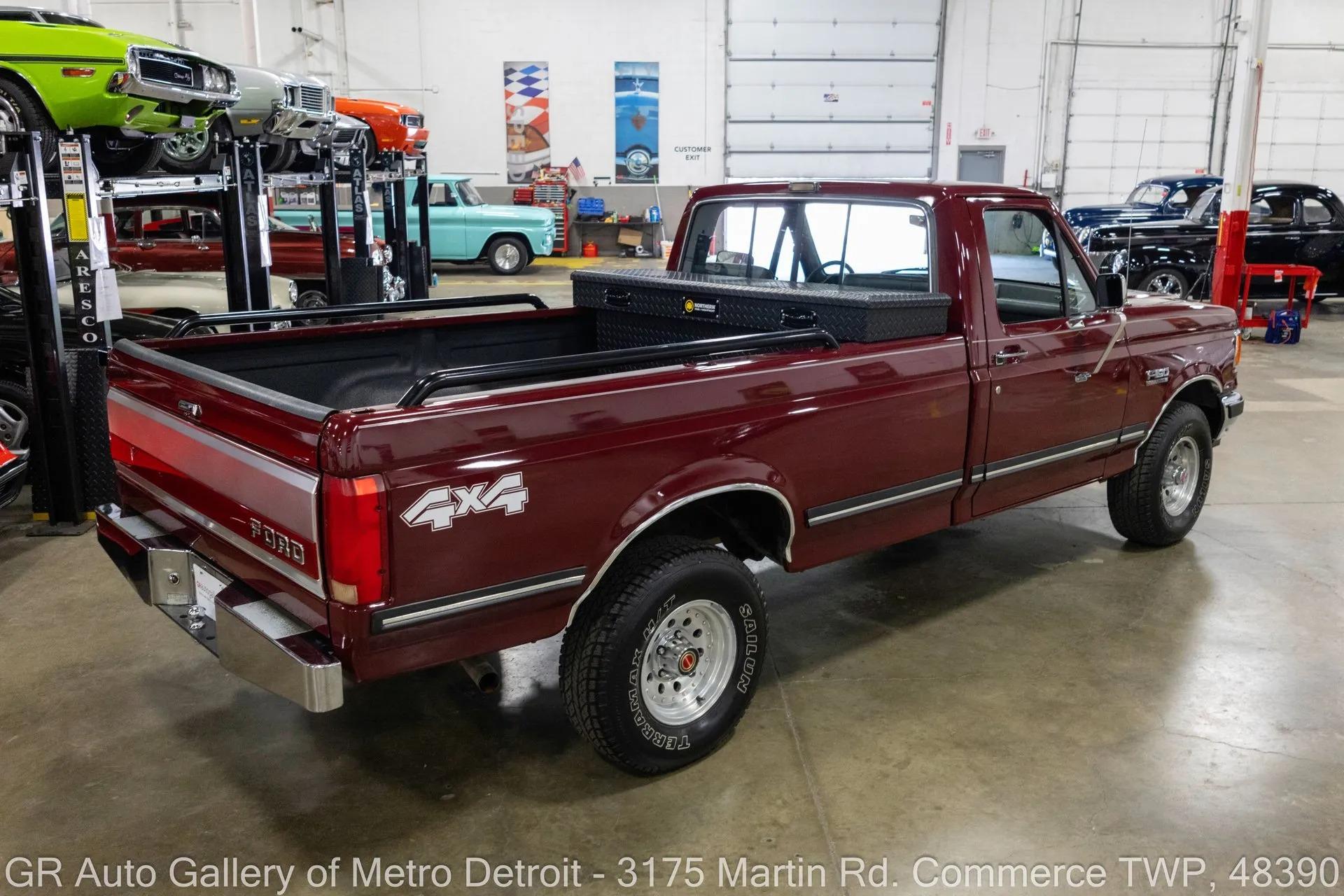 1991 Ford F150 XLT Lariat - 4