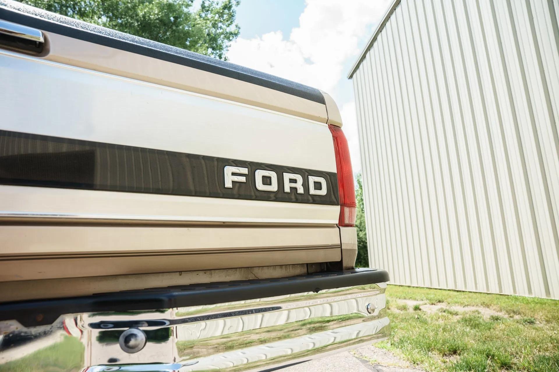 1993 Ford F-150 XLT
