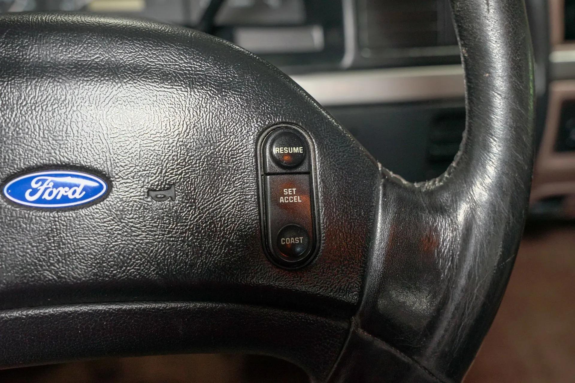 1993 Ford F-150 XLT