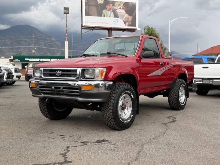 1993 Toyota Pickup DLX - 2