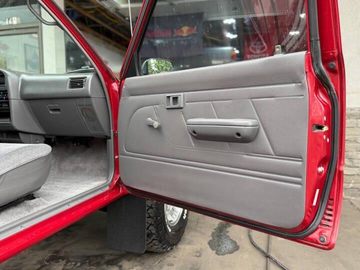 1993 Toyota Pickup DLX