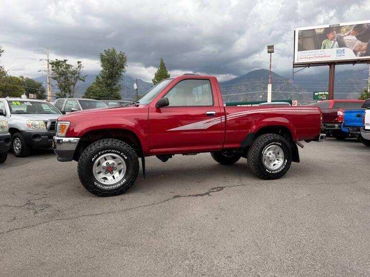 1993 Toyota Pickup DLX - 5