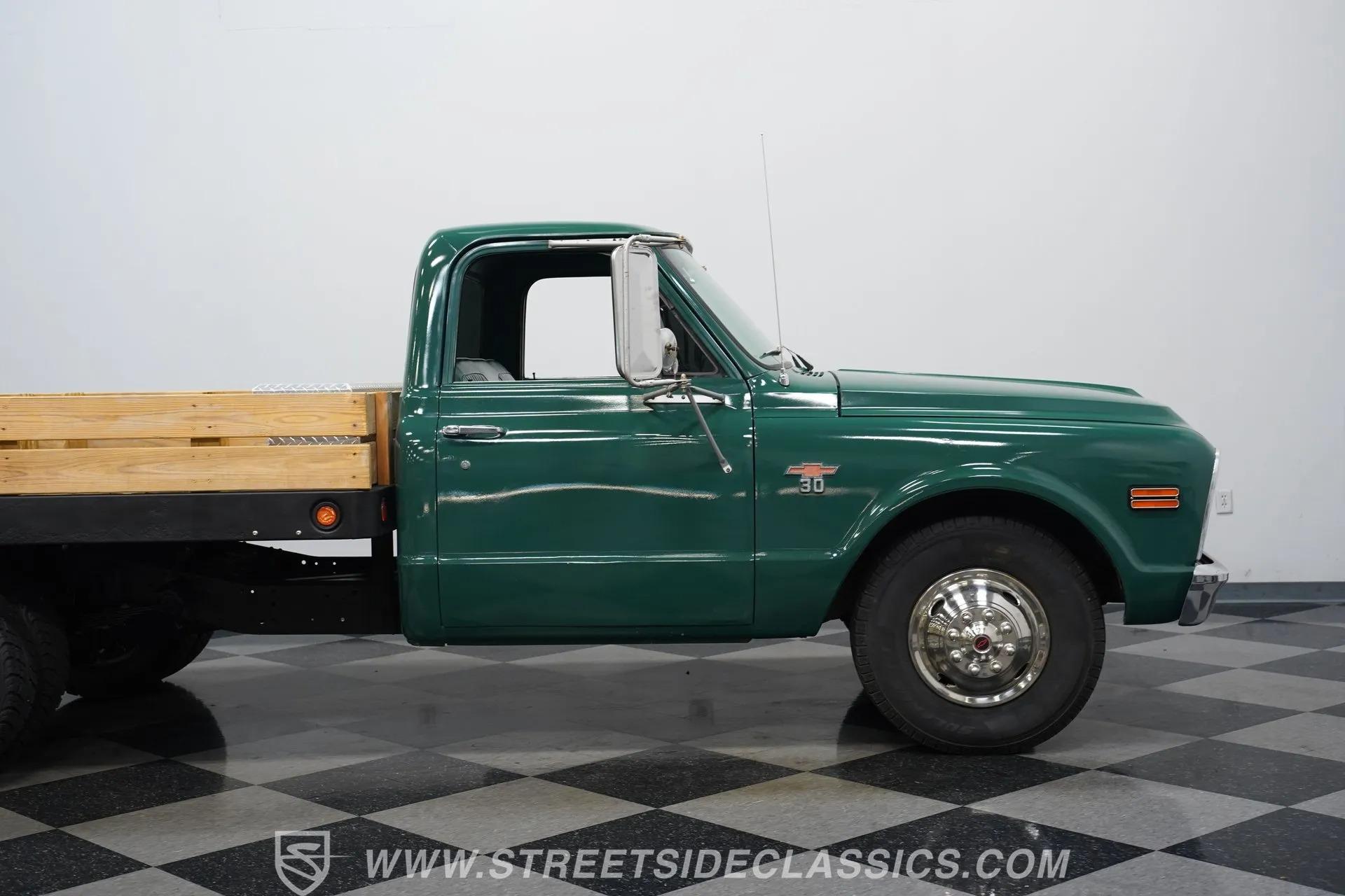 1968 Chevrolet C30 Flatbed Dually