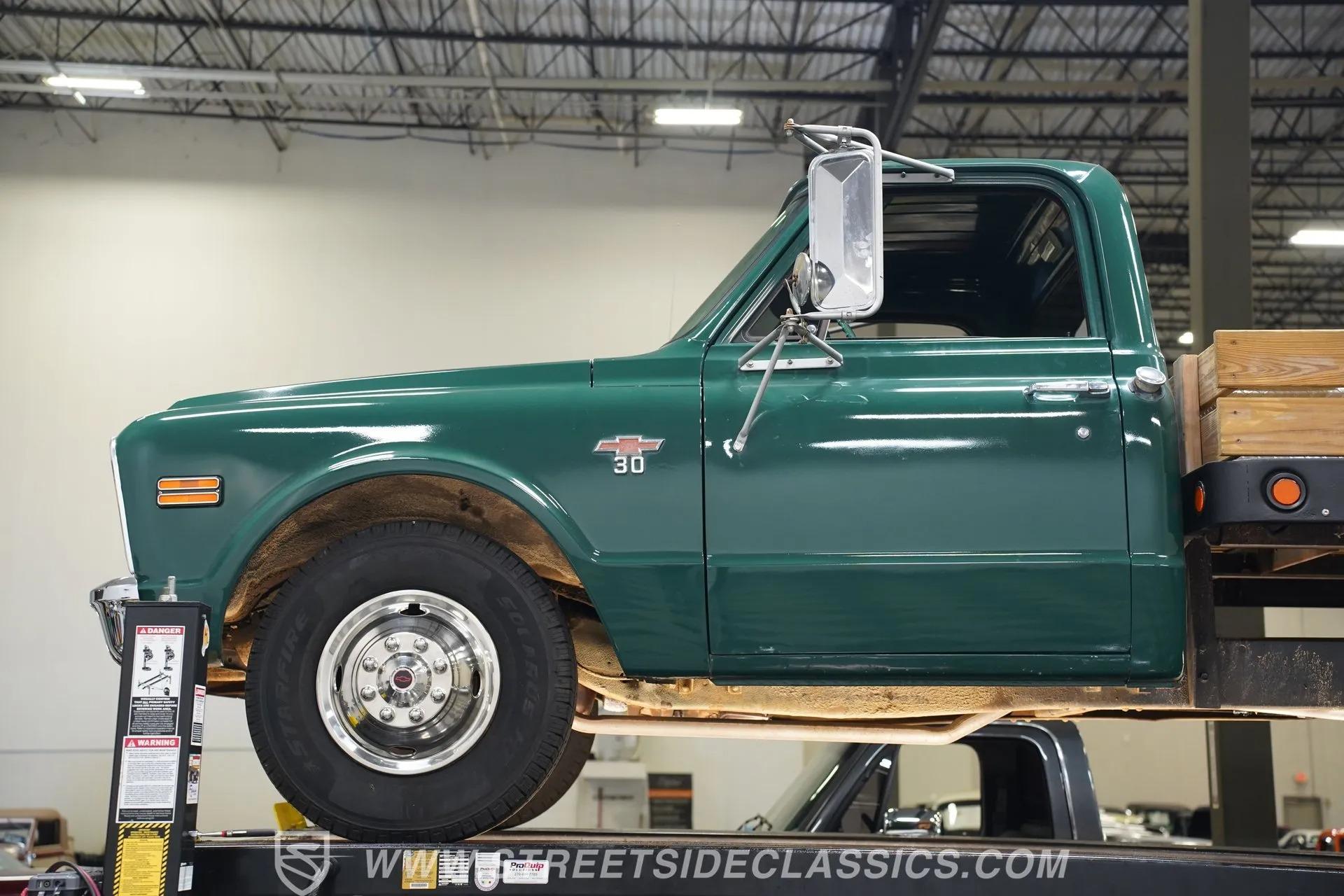 1968 Chevrolet C30 Flatbed Dually