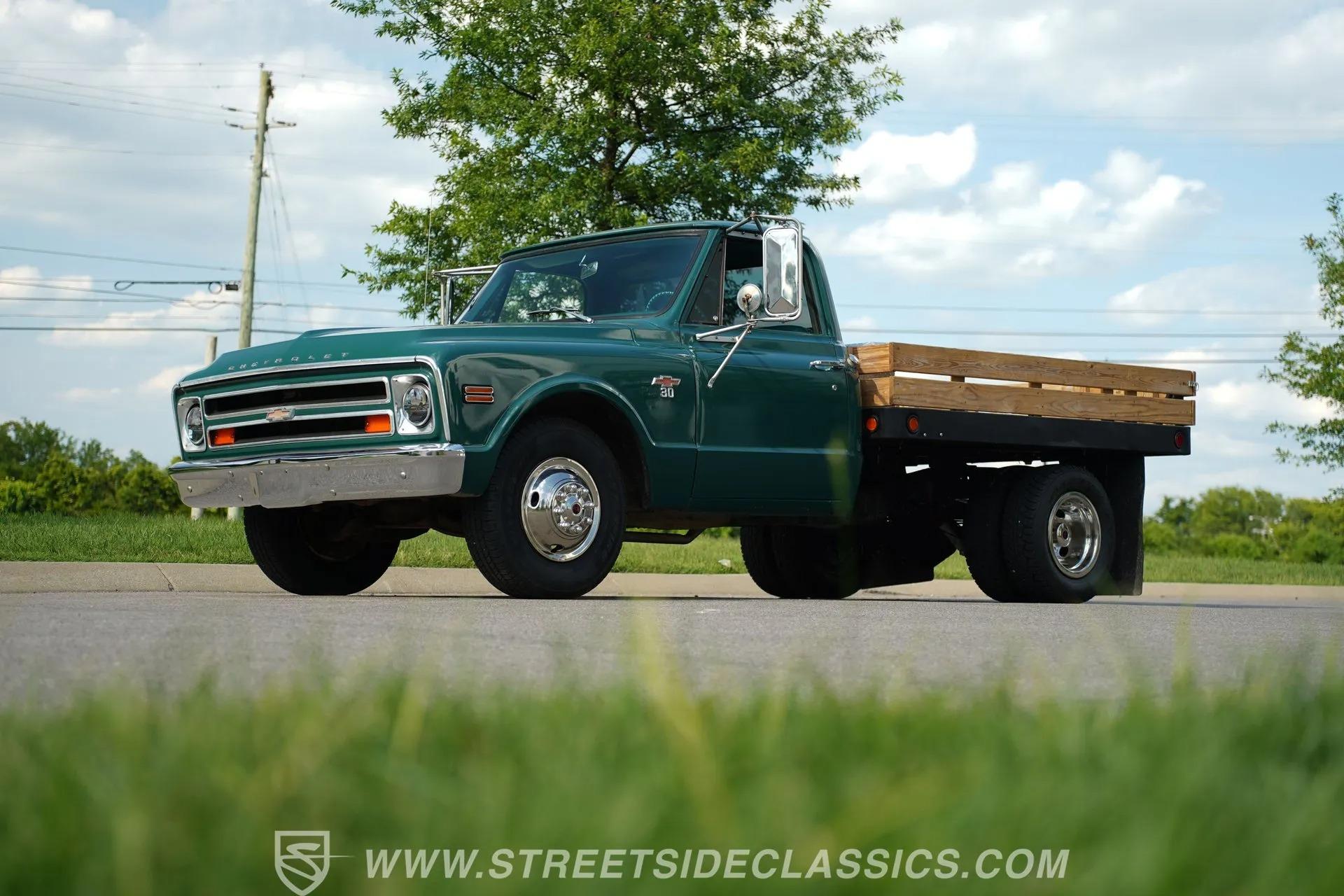 1968 Chevrolet C30 Flatbed Dually